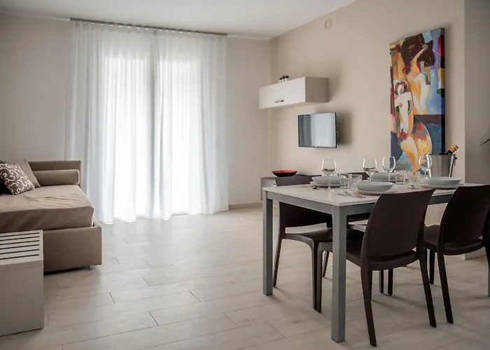 דירה Camelot Red -