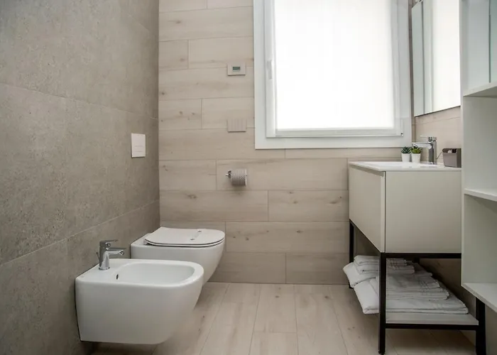 Camelot Red - דירה ורונה