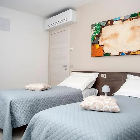 Camelot Red - * ורונה