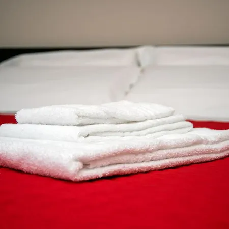 Camelot Red -