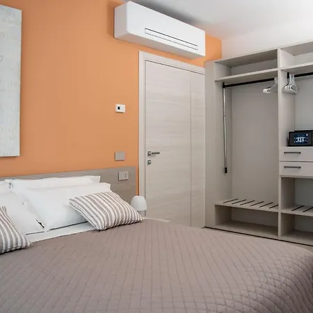 Camelot Red - ורונה