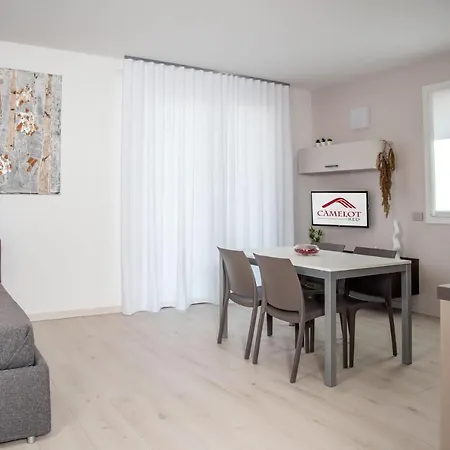 Camelot Red - Apartman