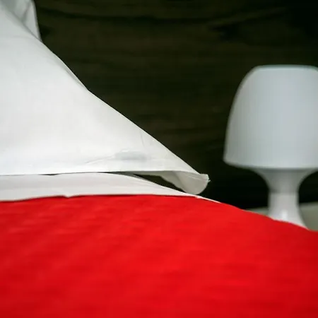 Camelot Red - * فيرونا